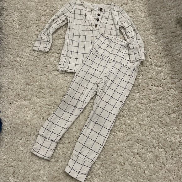 Lou Lou & Company 12-24 month window pane set - Picture 1 of 4